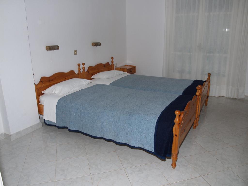 Angeliki Apart otel Vitaládes Oda fotoğraf